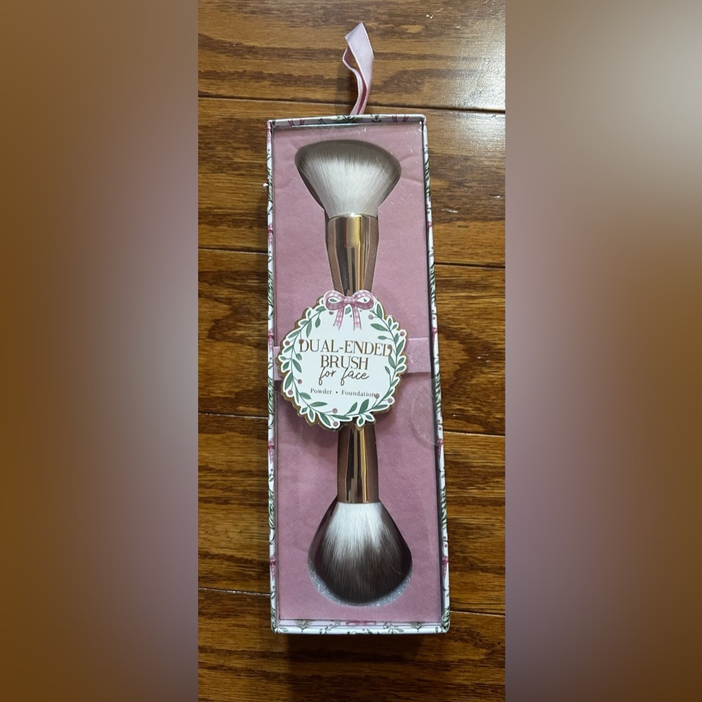 Dual-Ended Face Brush - Pink and White